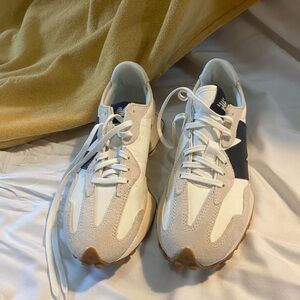 New Balance 327 Women’s 8.5
Used once